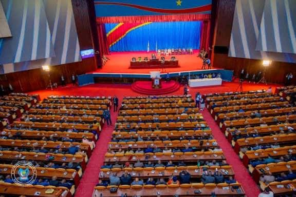 Diplomatie et sécurité : l’Assemblée nationale entérine les accords entre la RDC, les États-Unis et le Rwanda