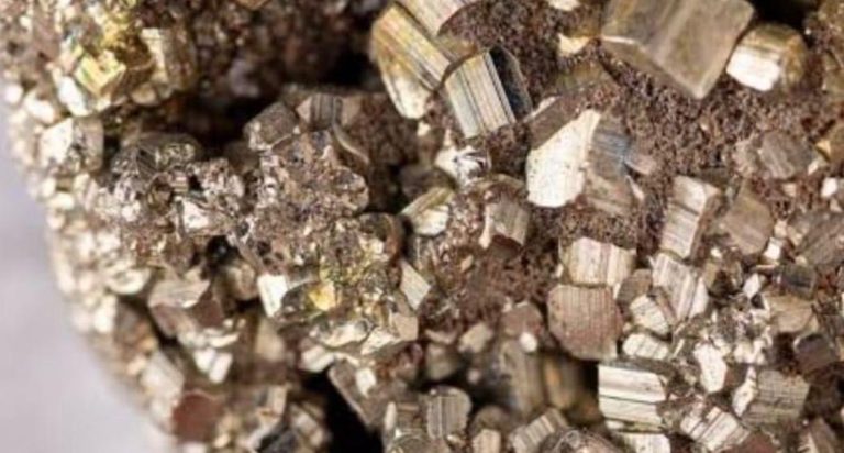 RDC : Le gramme d’argent se négocie désormais à 27 USD après une hausse de 5,88 %