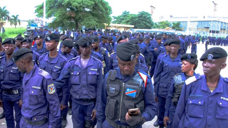 Kinshasa se dote d’une unité spéciale pour appuyer la Police de circulation routière contre les embouteillages