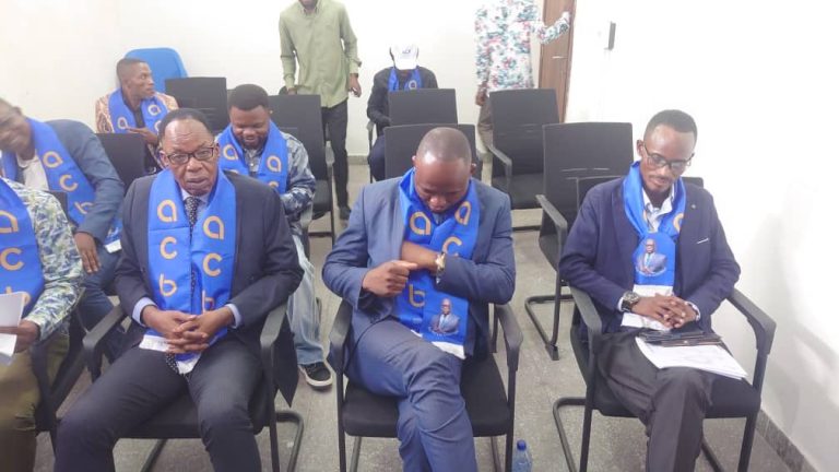 Kasaï : Julien Nyamuenyi et sa suite rejoignent l’Alliance des Congolais Bâtisseurs (ACB)