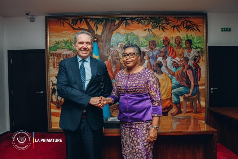 RDC-UE : Judith Suminwa et le Représentant spécial pour les Grands Lacs échangent sur la crise humanitaire dans l’Est
