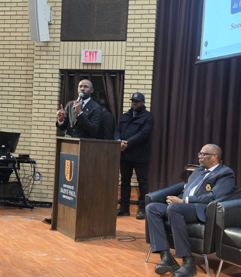 Ottawa : À l&rsquo;Université Saint-Paul Patrick Muyaya dénonce les méthodes mensongères du Rwanda