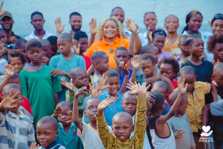 Kinshasa : La Fondation Ruth Esther soutient orphelins et veuves à Masina
