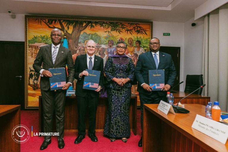 RDC-États-Unis : un mémorandum sanitaire de 1,2 milliard USD signé à la Primature