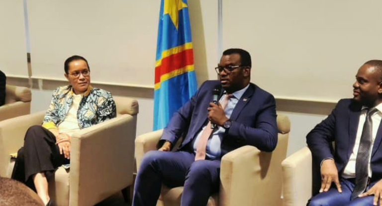 RDC : 6 500 enseignants bientôt à la retraite grâce à un accord entre le ministère de l’Éducation et la CNSSAP