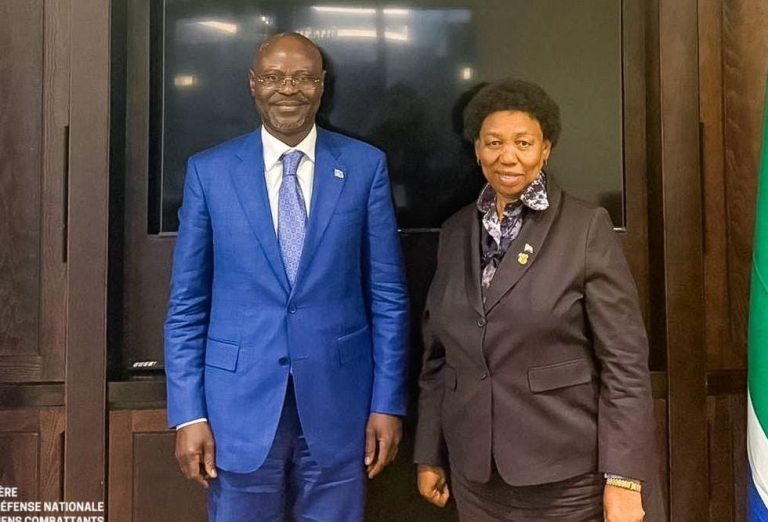 Kinshasa-Prétoria : Guy Kabombo et Angie Motshekga discutent de la révision de l’accord militaire bilatéral