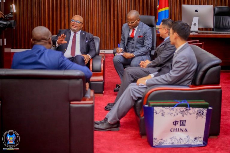 Diplomatie parlementaire : l’Assemblée nationale et la Chine réaffirment leur engagement pour la paix dans l’Est de la RDC