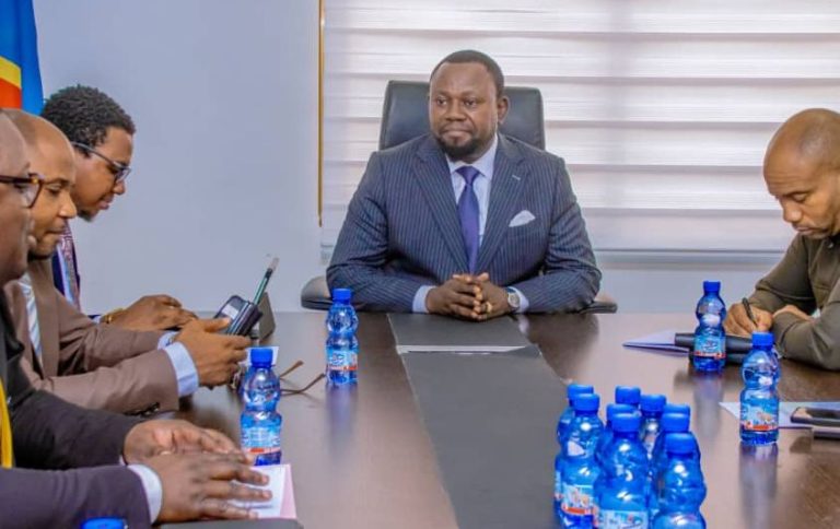 Déguerpissement de Pakadjuma : Samuel Mbemba rassure les députés provinciaux sur la protection des droits humains