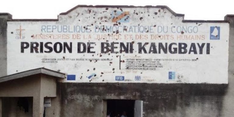 Nord-Kivu : plus de 2 000 détenus pour 250 places à la prison de Kangbayi, la société civile de Beni tire la sonnette d’alarme