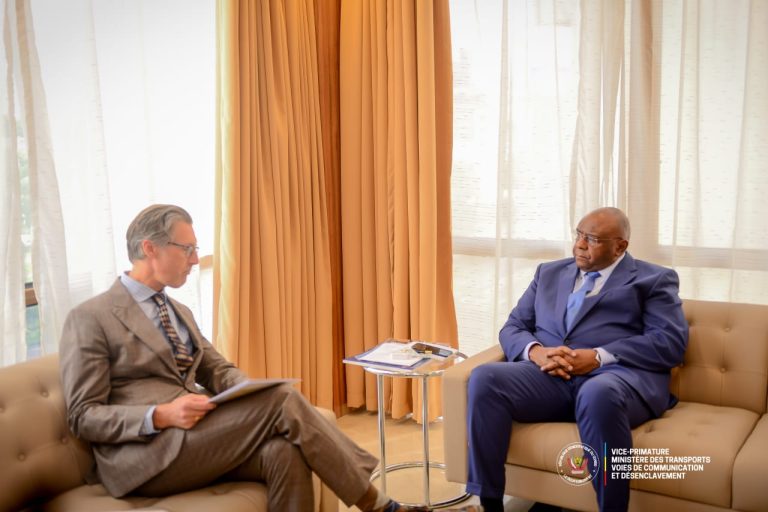 Coopération bilatérale : Jean-Pierre Bemba échange avec l’ambassadeur de Suède sur les défis du transport en RDC