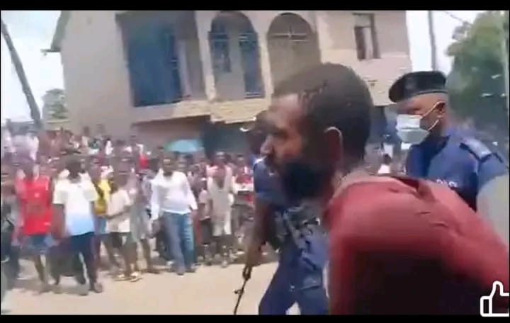 Kinshasa : à Kisenso, un homme tue sa mère à la suite d&rsquo;une dispute liée à une dette de 10 000 dollars