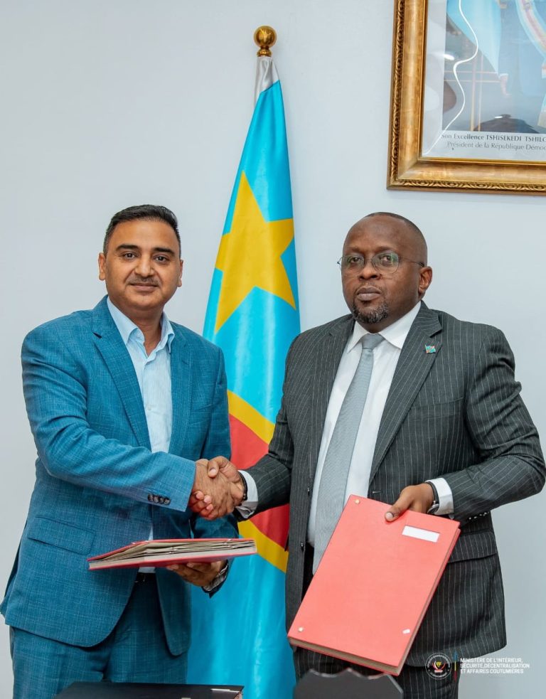 RDC : Jacquemin Shabani officialise l’acquisition de véhicules et équipements pour la PNC
