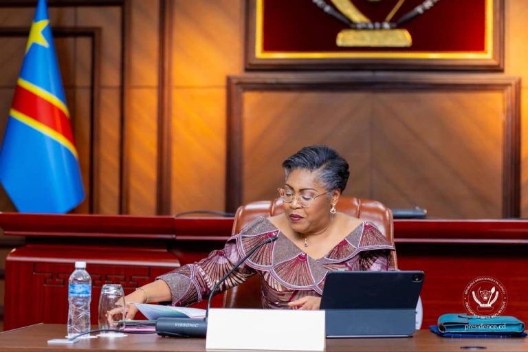 RN1 : Judith Suminwa lance une réunion de crise pour lutter contre les embouteillages entre Kinshasa et le Kongo Central