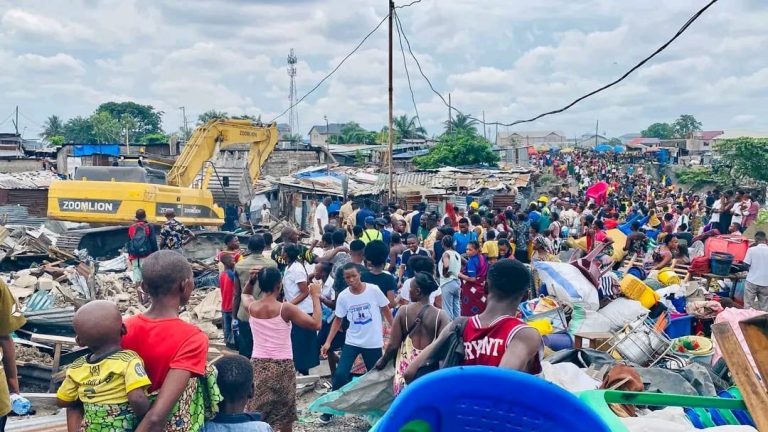 Destruction à Pakadjuma : L&rsquo;Onatra met des bateaux pour ramener les victimes dans leurs provinces de provenance