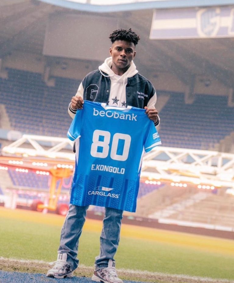 Élie Mpungu Kongolo signe son premier contrat professionnel avec le KRC Genk