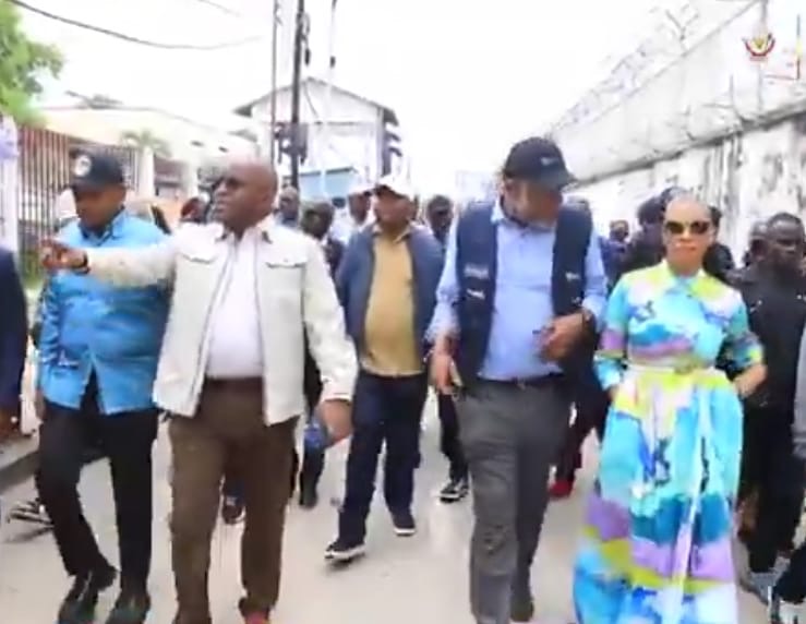 Kinshasa : Jacquemin Shabani inspecte la baie de Ngaliema pour faire respecter les normes urbanistiques