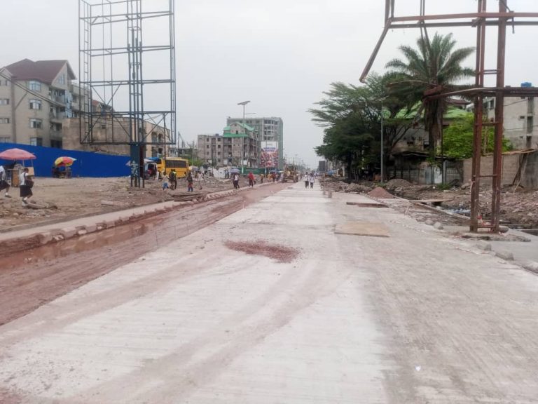 Kinshasa : La réhabilitation de l’avenue Kabambare franchit la barre des 65 %