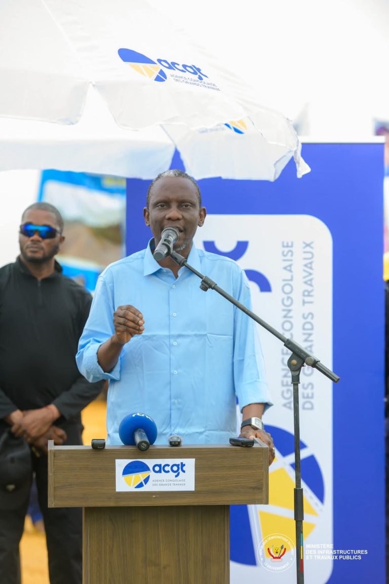 Infrastructures : Lancement des travaux de 67 km de routes pour relier Vanga au reste du pays