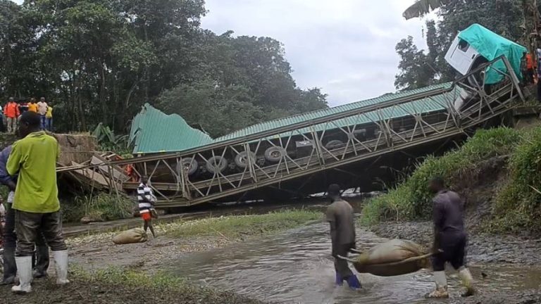 Nord-Kivu : Effondrement du pont Lume bloque des dizaines de véhicules entre Beni et Kasindi