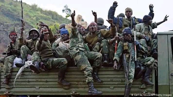 Kwango : Une jeep des FARDC se renverse sur la RN1, un capitaine tué et six soldats blessés