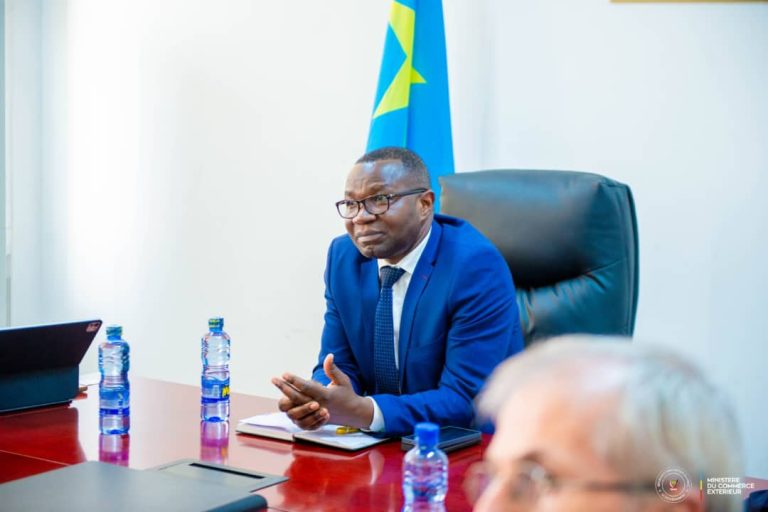 Fermeture du détroit d’Ormuz : Le ministre Julien Paluku Kahongya évoque un risque d’« arrêt cardiaque » pour l’économie mondiale