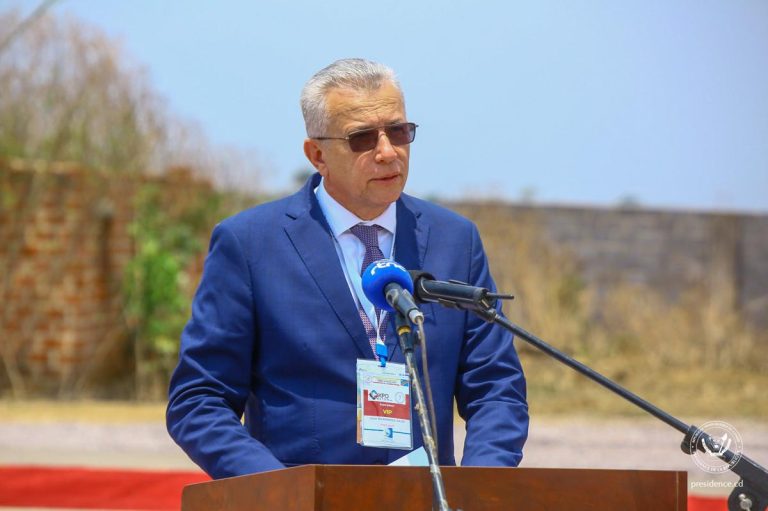 Réforme constitutionnelle : Jean Bamanisa convoqué par son parti pour ses prises de position