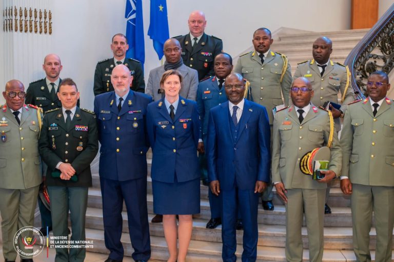 Belgique–RDC : Le ministre Guy Kabombo sollicite un appui académique pour renforcer les FARDC