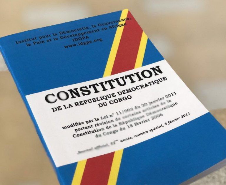 RDC : l’Union sacrée clarifie sa position et nie tout engagement en faveur d’une réforme constitutionnelle