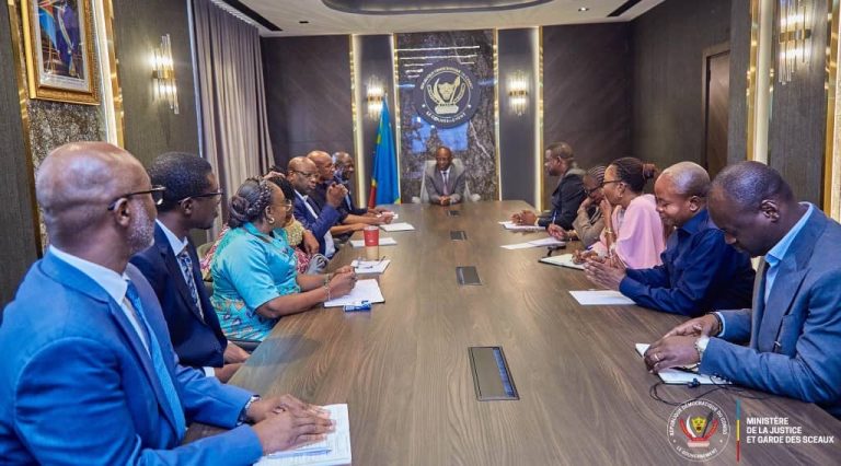 RDC : Le ministère de la Justice engage une réforme du FRIVAO face aux dysfonctionnements