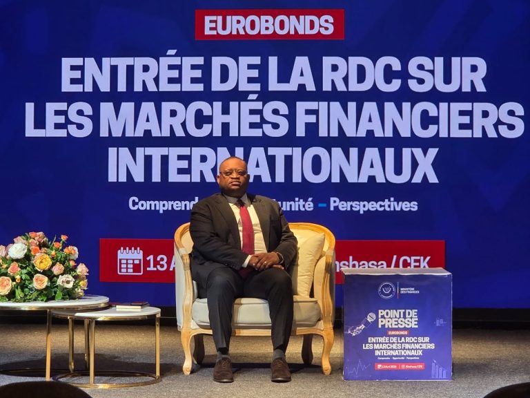 Dette publique : « la RDC reste moins exposée que le Kenya, la Namibie et l’Angola » (Doudou Fwamba)