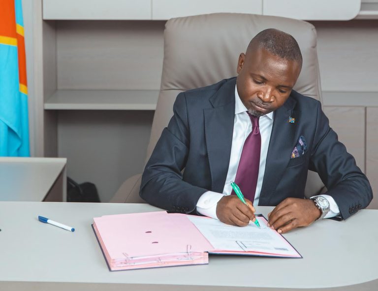 Haut-Katanga: Le ministre de l&rsquo;Économie Georges Mbau insiste sur la rigueur et la discipline pour un travail de qualité