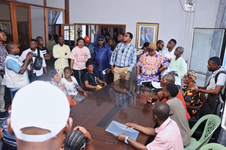 Kinshasa : des députés provinciaux enquêtent sur la crise des déplacés à Kinkole