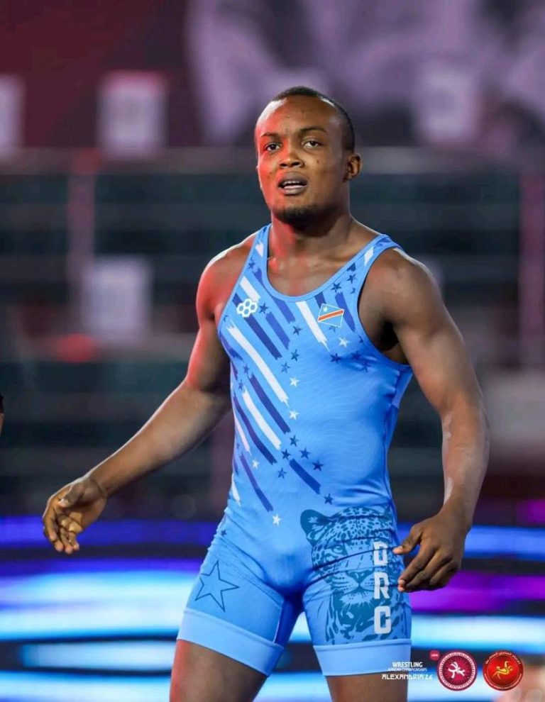 Lutte : Guy Kabeya décroche l’or et offre une première médaille historique à la RDC aux Championnats d’Afrique
