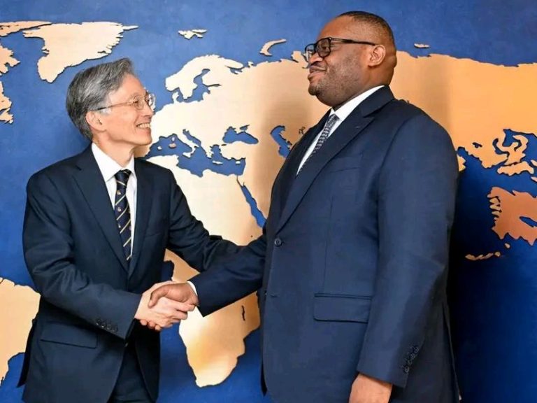 RDC : l’émission du premier eurobond renforce la crédibilité financière, Francy Bangala salue la rigueur de Doudou Fwamba