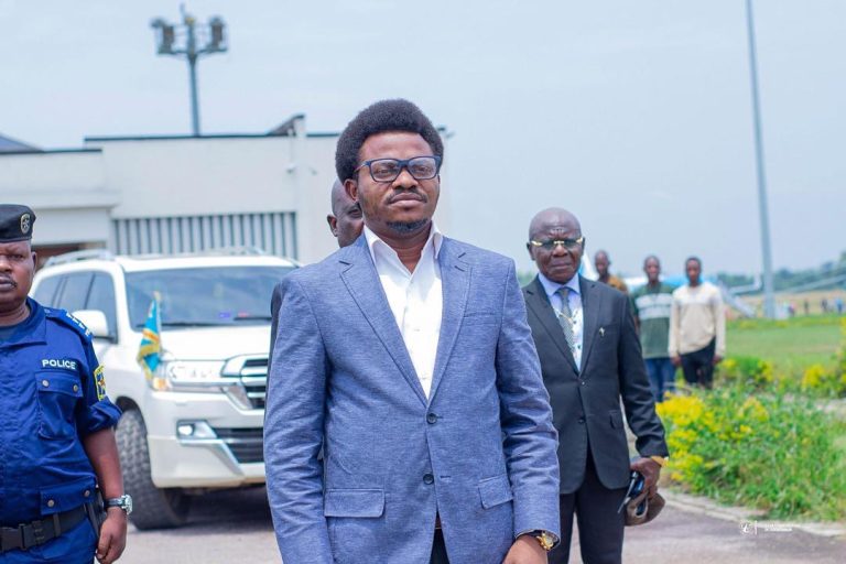 Après Bandundu-ville, le gouverneur Paulin Lendongolia expose les nouvelles orientations pour la Tshopo