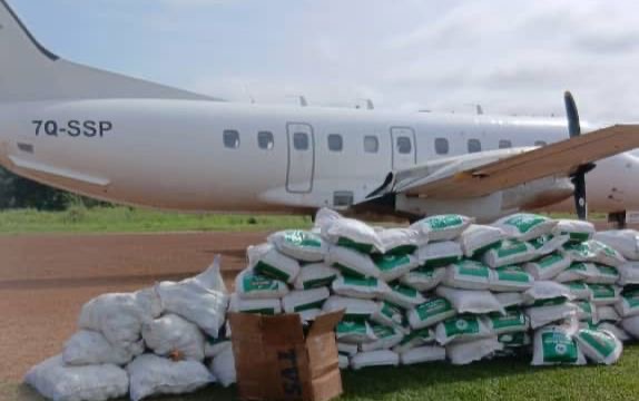 Mongala : Le gouvernement achemine par avion des semences de riz pour soutenir la campagne agricole