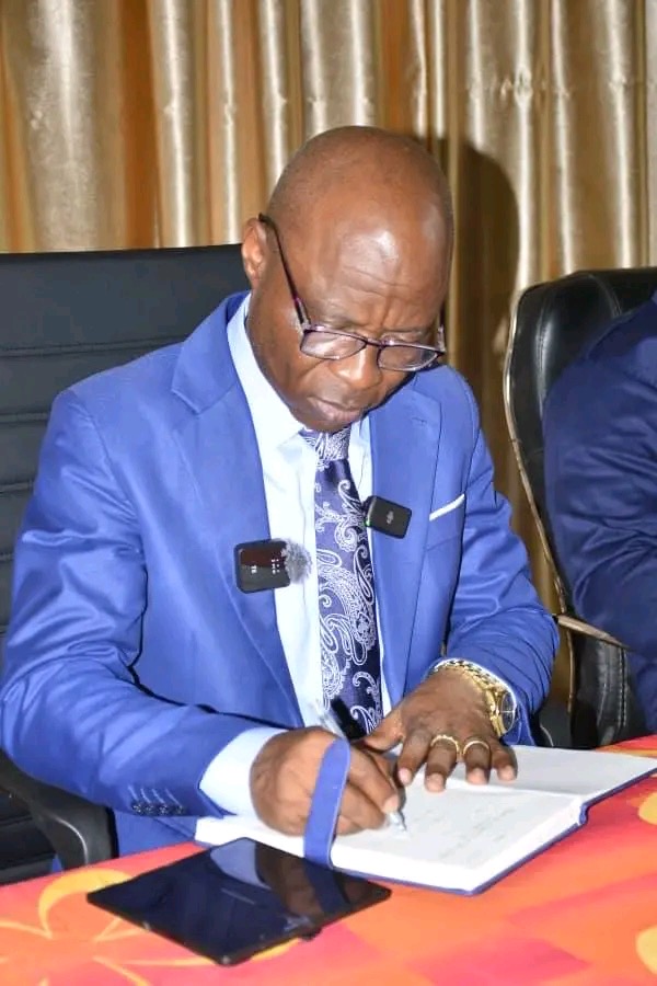 RDC : Inspecteurs dénoncent Hubert Kimbonza pour détournement des primes de janvier 2026 et saisissent Raissa Malu