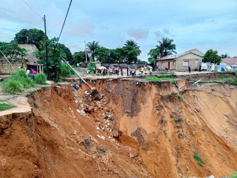 Kinshasa : L’avenue Libération menacée par l’avancée des érosions à Selembao