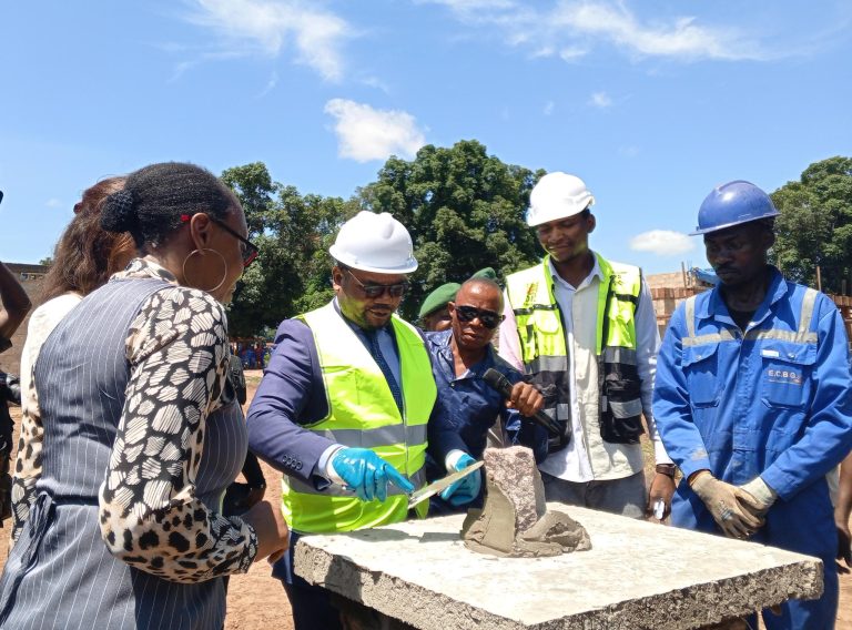 Kasaï-Central : Début des travaux de construction à l’école d’administration militaire de Kananga