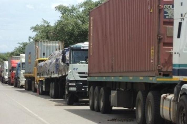 Embouteillages monstres à Matadi-Kibala : Une pollution atmosphérique inquiétante et des risques sanitaires pour la population