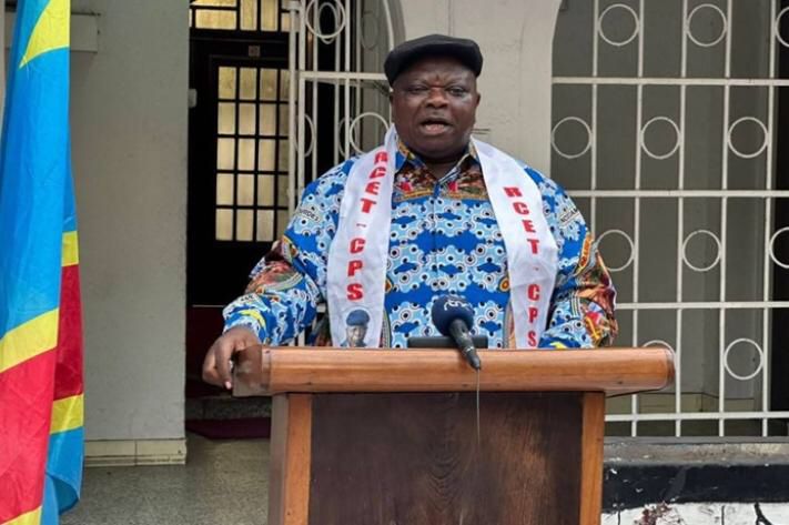 RDC : Lisanga Bonganga juge la coalition C64 « mort-née » et défend le processus référendaire