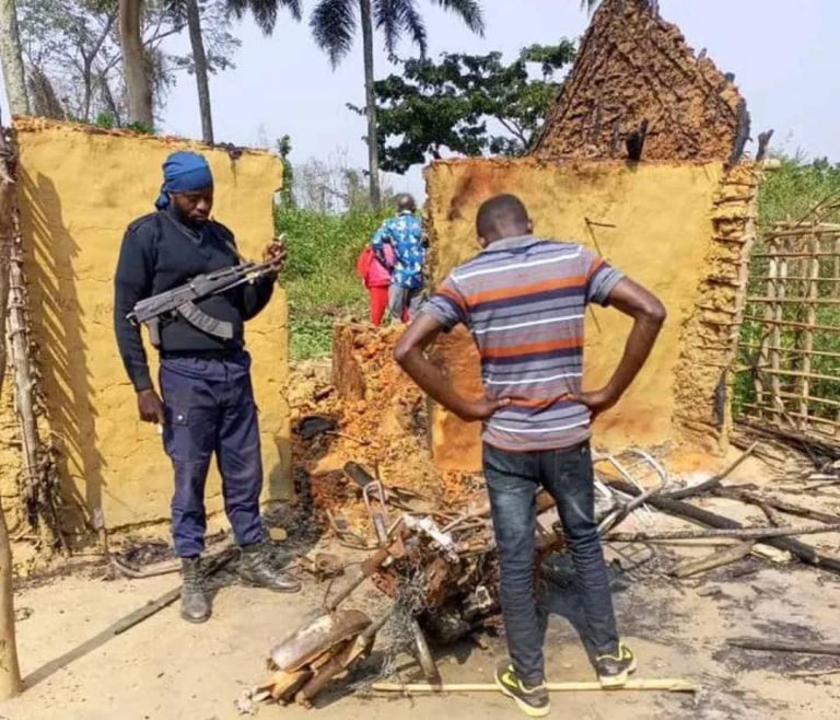 Kwilu : des villages désertés après des attaques attribuées aux Mobondo