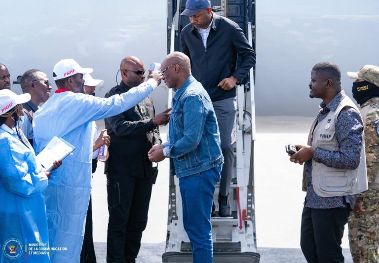 Ebola en Ituri : Roger Kamba et Patrick Muyaya à Bunia pour renforcer la riposte