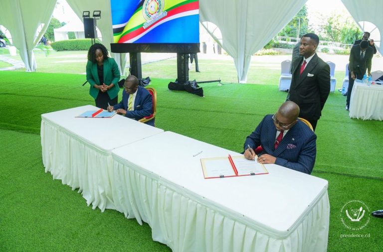 RDC-Ouganda : Tshisekedi et Museveni signent plusieurs accords sur la sécurité et le commerce