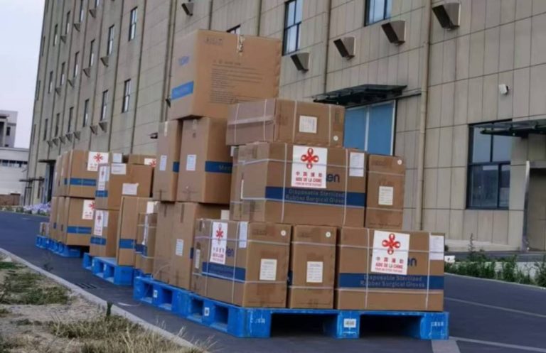 Ebola en RDC : la Chine déploie 198 000 équipements de protection, 2 400 tentes et une équipe d’experts médicaux